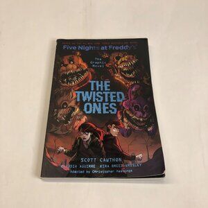The Twisted Ones: The Graphic Novel Five Nights at Freddy's Book‎ Scott Cawthon